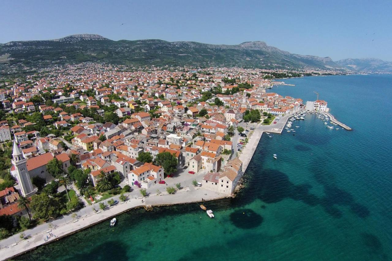 Apartments And Rooms With Parking Space Kastel Stafilic, Kastela - 18673 Eksteriør billede